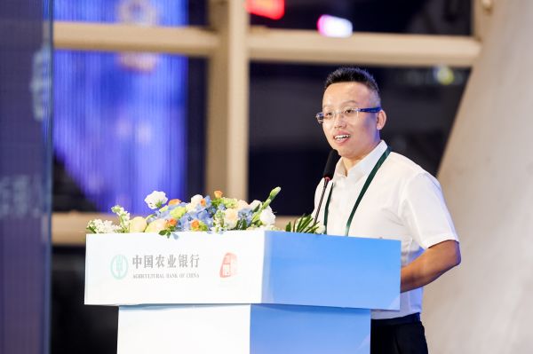 農(nóng)情億萬家 中國(guó)農(nóng)業(yè)銀行深化推進(jìn)“誠(chéng)信、興商、惠民”主題消費(fèi)節(jié)